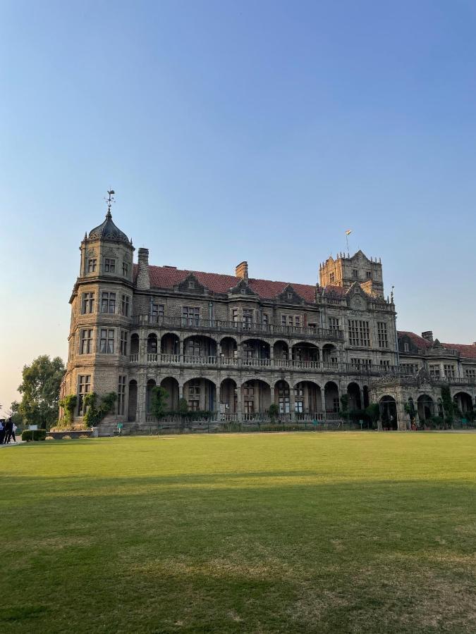 Mountain Zest-Simla Royale Near Mall Road-Free Pickup From Railway Station Simla Exteriér fotografie